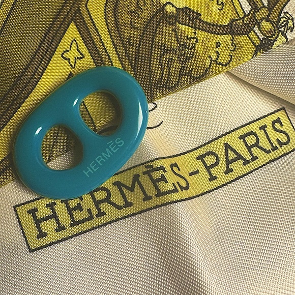 Hermès Scarf Ring in Blue Canard Chaine d’Ancre Ultra Rare- EXCELLENT CONDITION - Picture 8 of 8